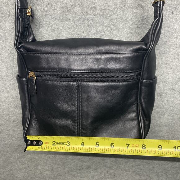Vintage SAS Black Leather Crossbody Shoulder Bag Purse Made in USA Gold Hardware - Picture 5 of 11